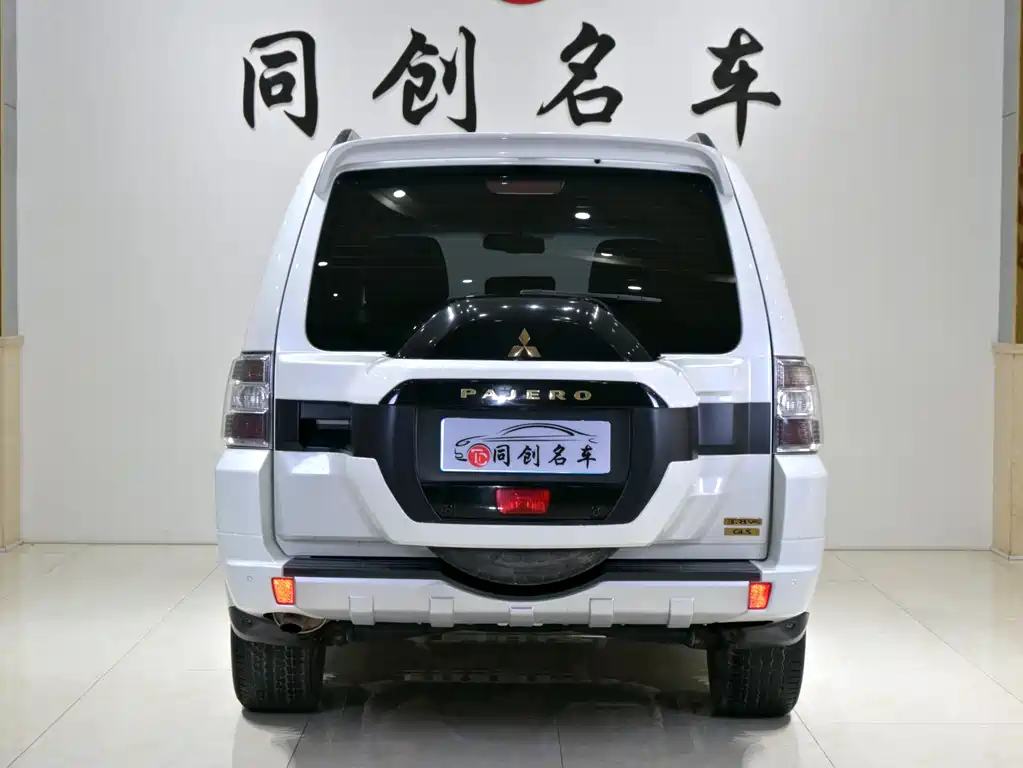 Mitsubishi V97 2019 3.8L