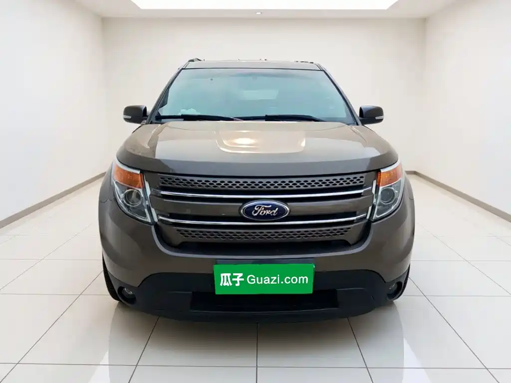 Ford Explorer (Import) — миниатюра 2