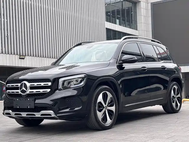 MERCEDES-BENZ GLB