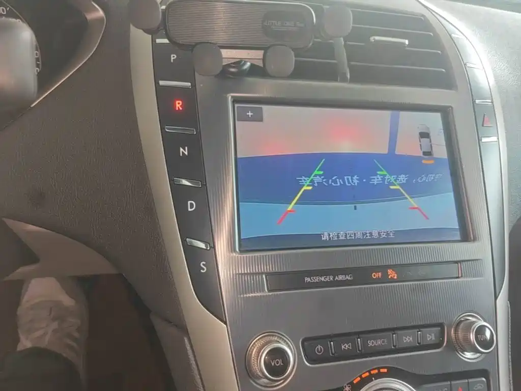 Lincoln MKZ — миниатюра 14