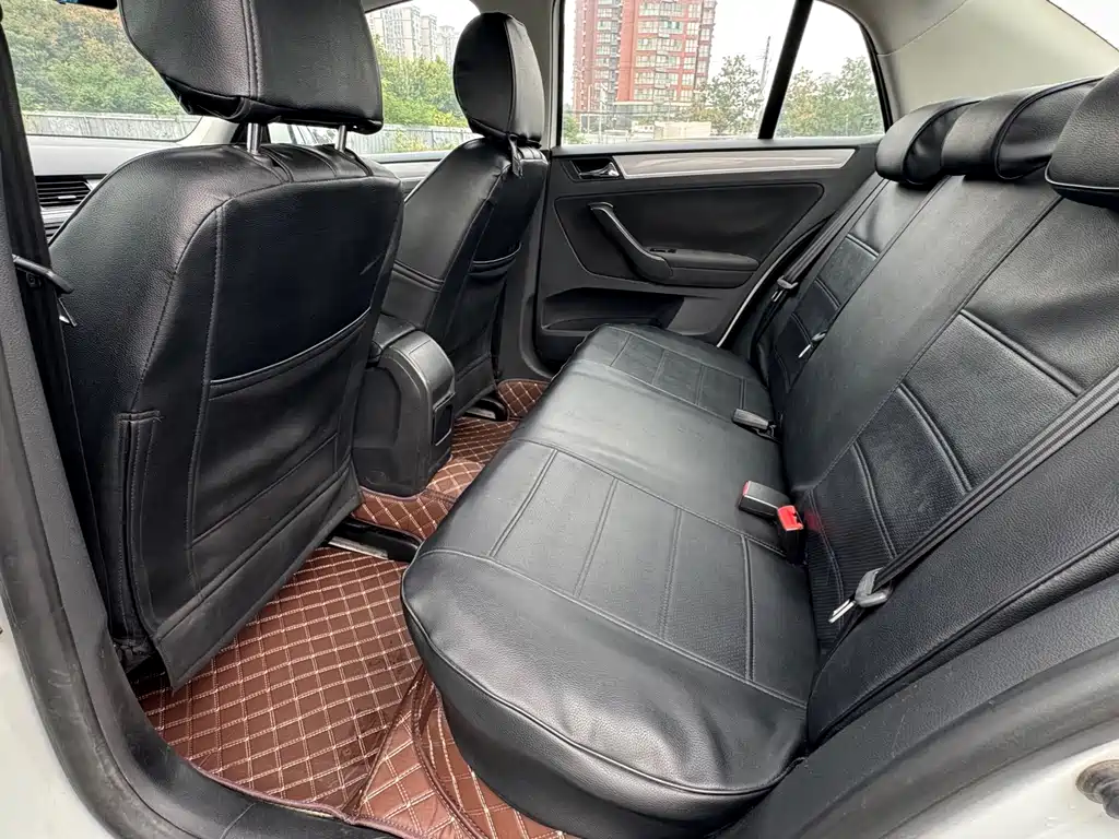 Volkswagen Bora — миниатюра 6
