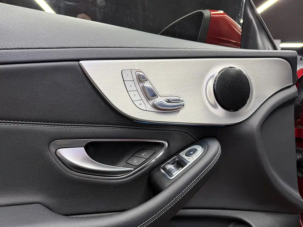 Mercedes-Benz C-Class (Import) — миниатюра 19