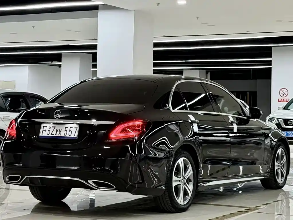 Mercedes-Benz C-Class — миниатюра 5