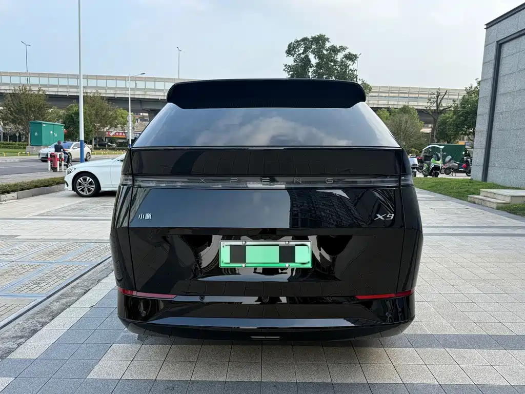 XPeng X9 — миниатюра 17