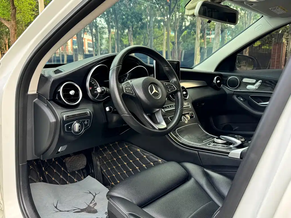 Mercedes-Benz C-Class — миниатюра 9
