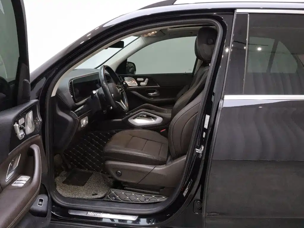 Mercedes-Benz GLE (Import) — миниатюра 33