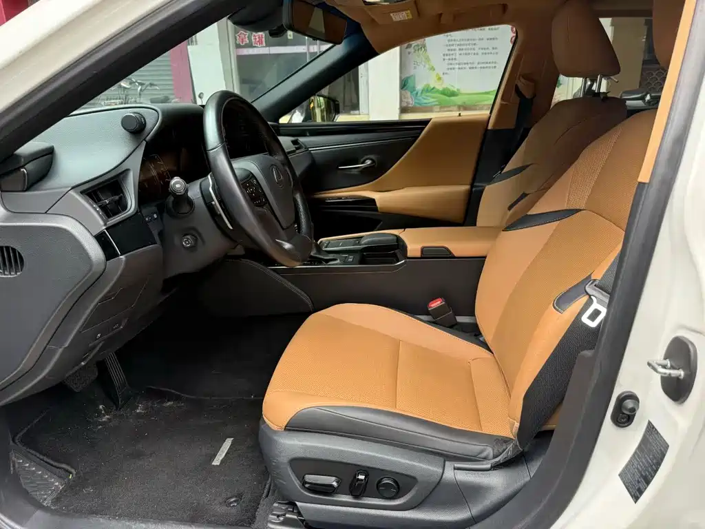 Lexus ES — миниатюра 6