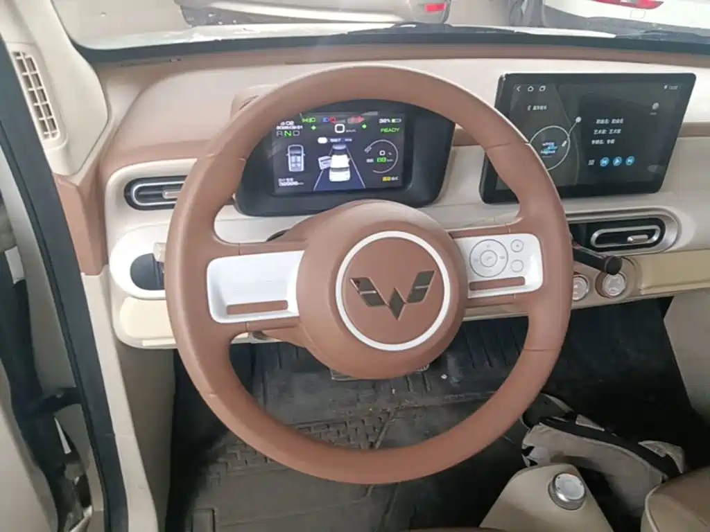 Wuling MINIEV — миниатюра 11