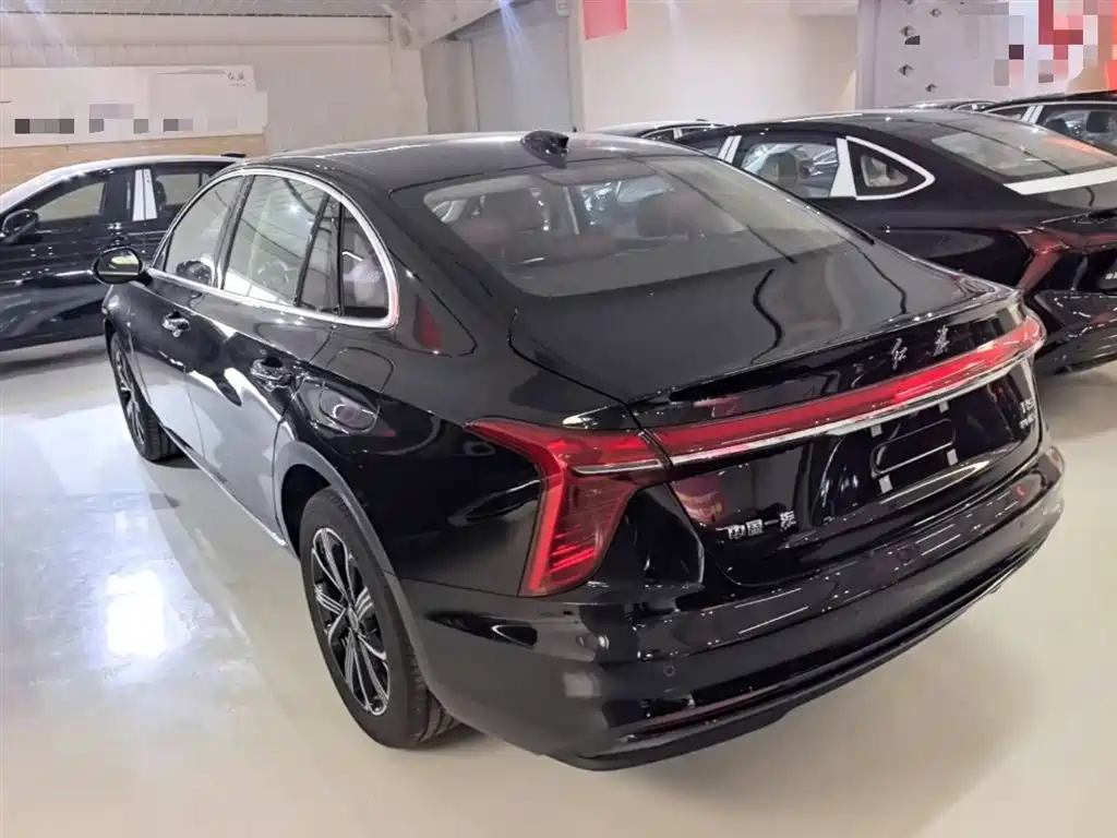 Hongqi H5 PHEV 2025 130