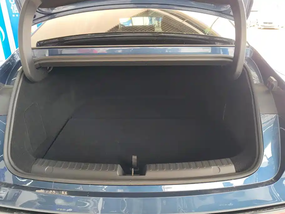 Geely Galaxy Galaxy 8 8 2025 130km EM-P