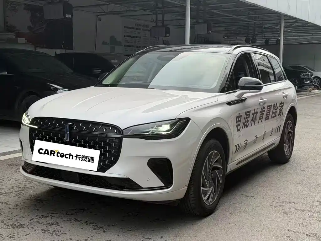 Lincoln Corsair 2025