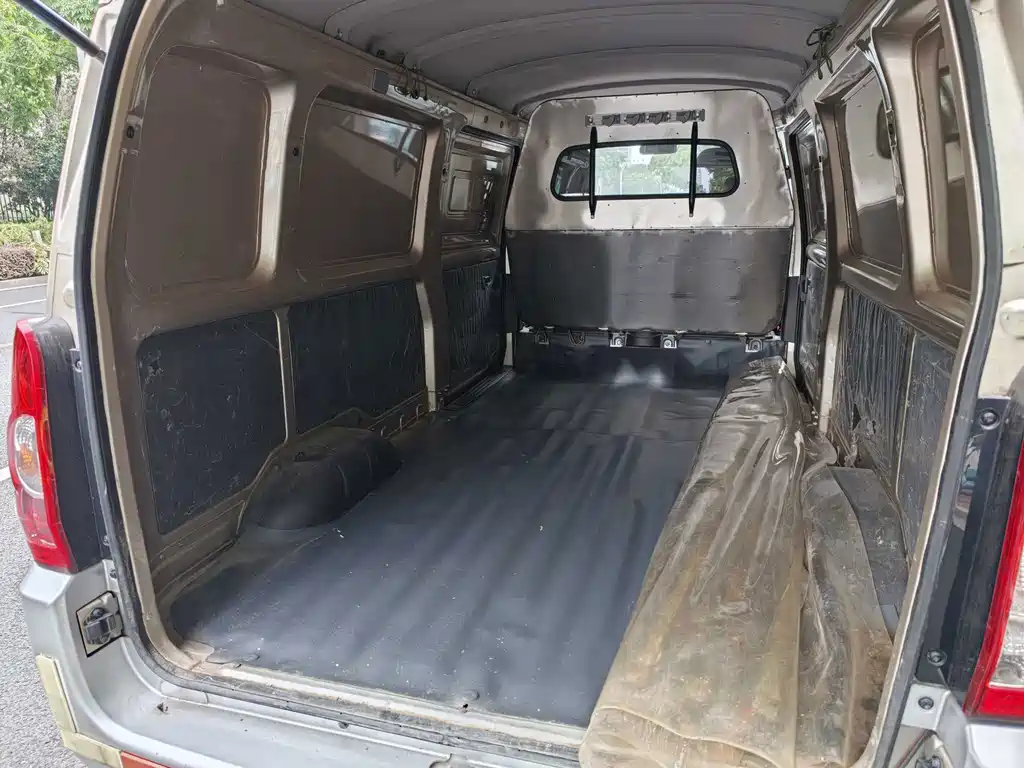 Wuling Rongguang EV — миниатюра 7