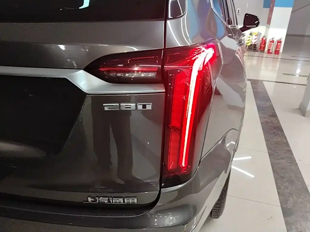 Cadillac XT6 — миниатюра 8