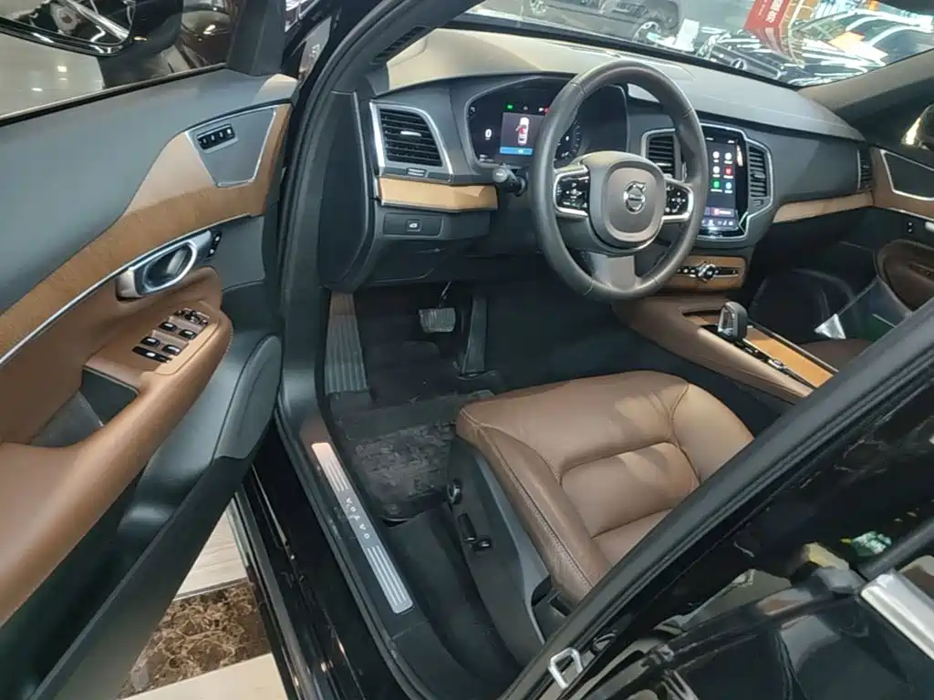Volvo XC90 — миниатюра 16