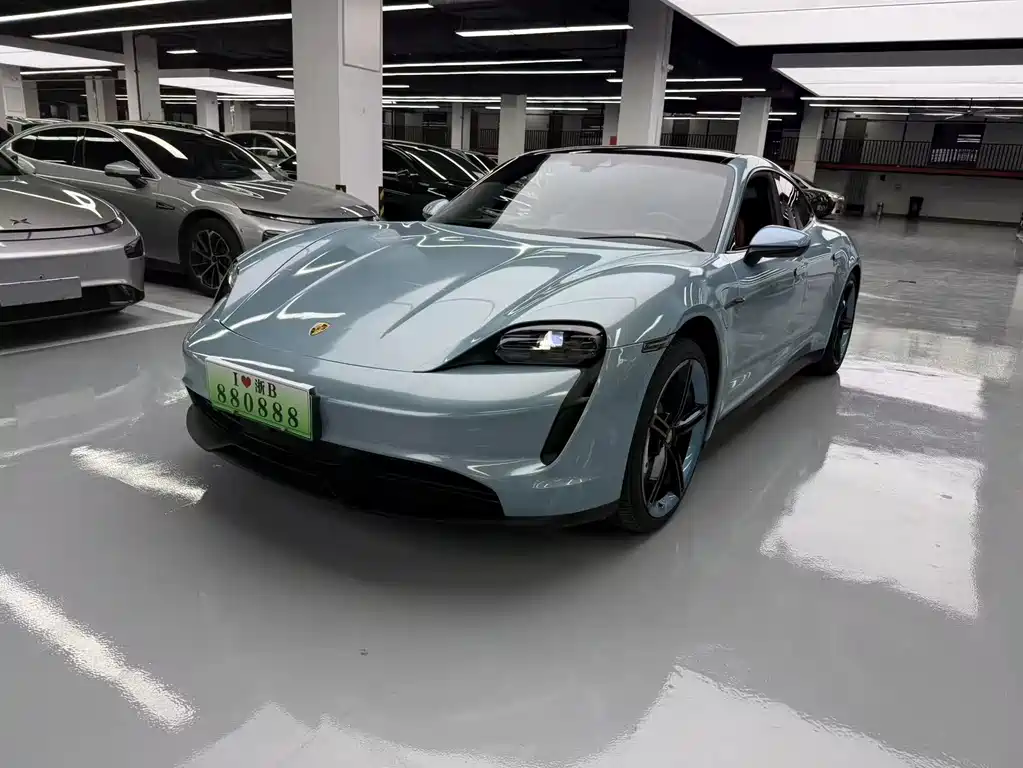 Porsche Taycan — миниатюра 3