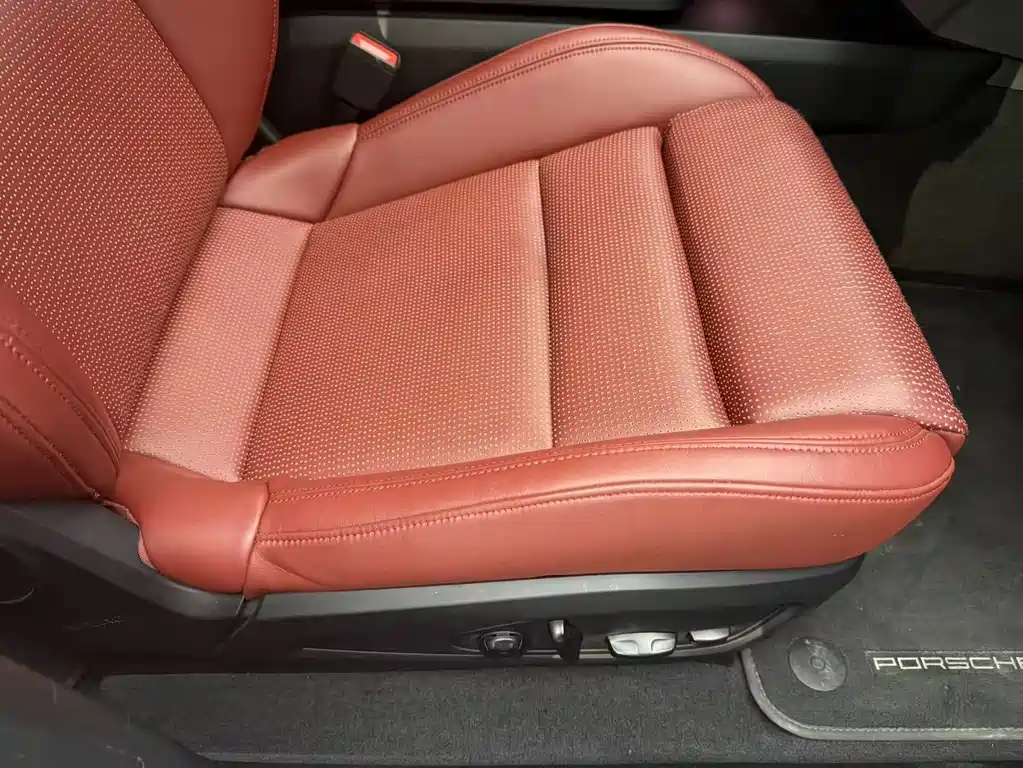 Porsche Taycan — миниатюра 10