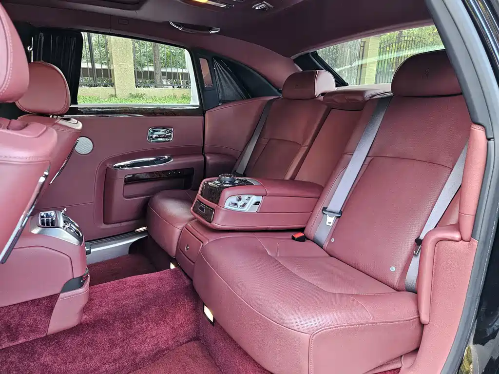 Rolls-Royce Ghost — миниатюра 8