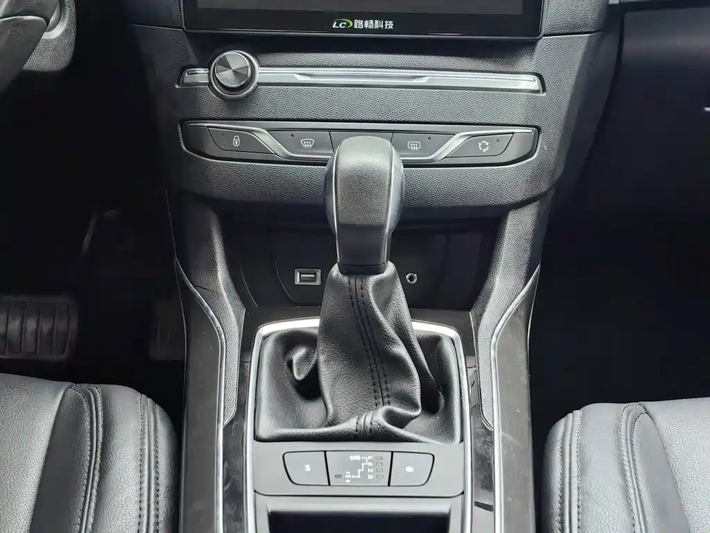 Peugeot 408 — миниатюра 13