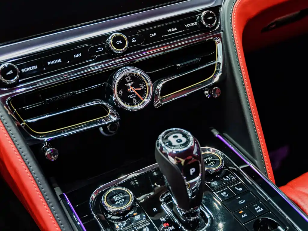 Bentley Flying Spur — миниатюра 18