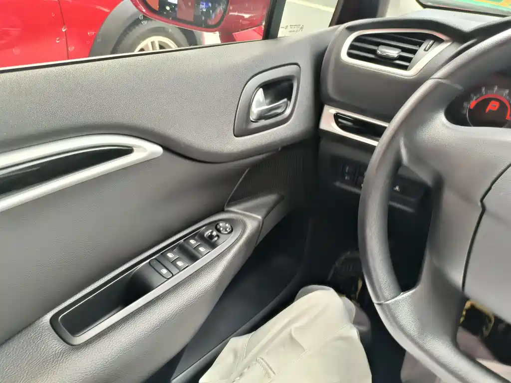Citroen C4L — миниатюра 16