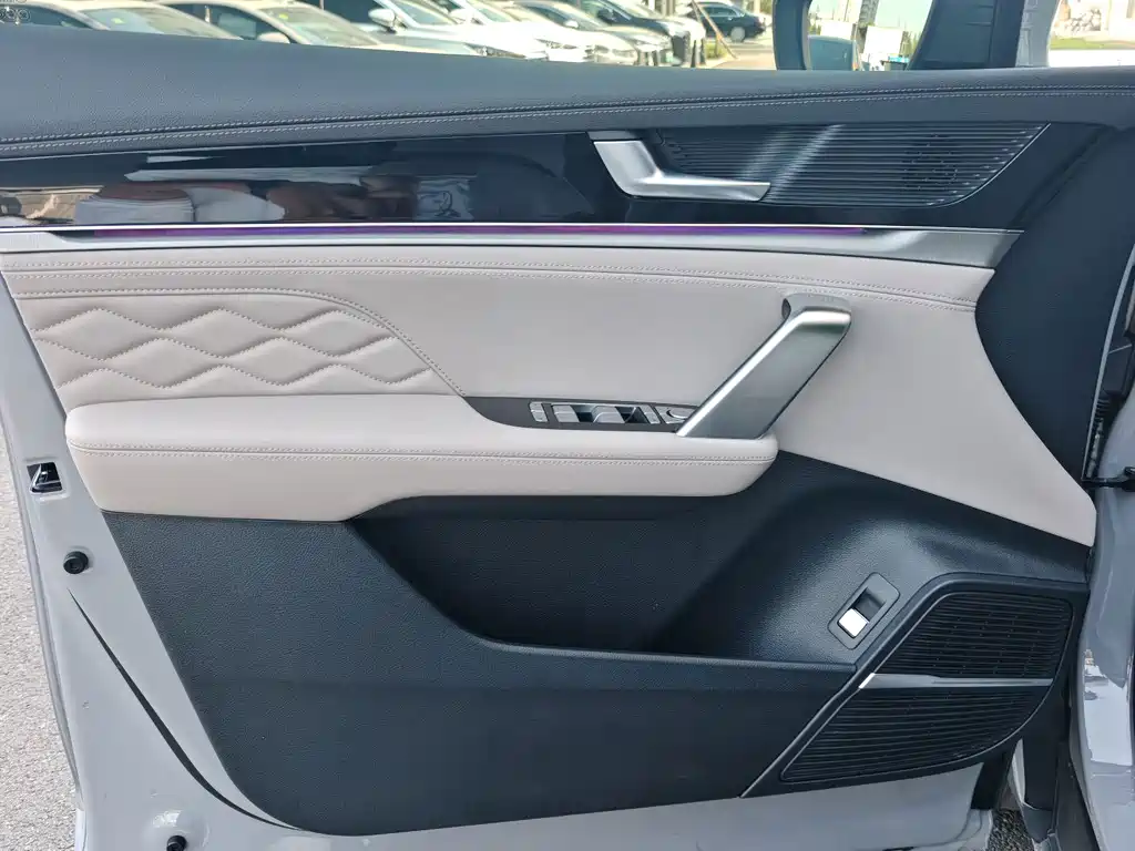 BYD Tang New Energy — миниатюра 16