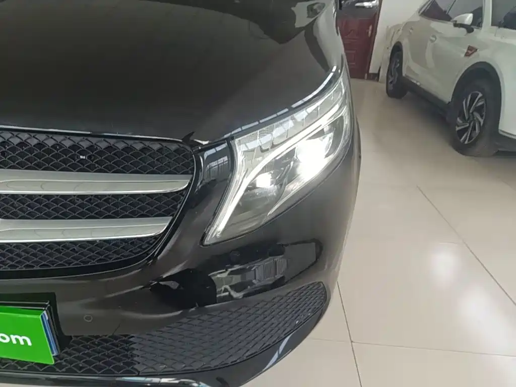 Mercedes-Benz V-Class — миниатюра 24