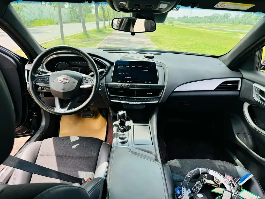 Cadillac CT5 — миниатюра 4