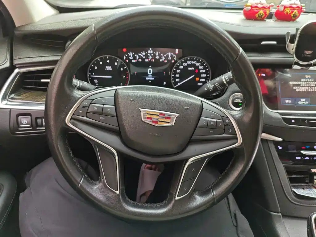 Cadillac XT5 — миниатюра 6