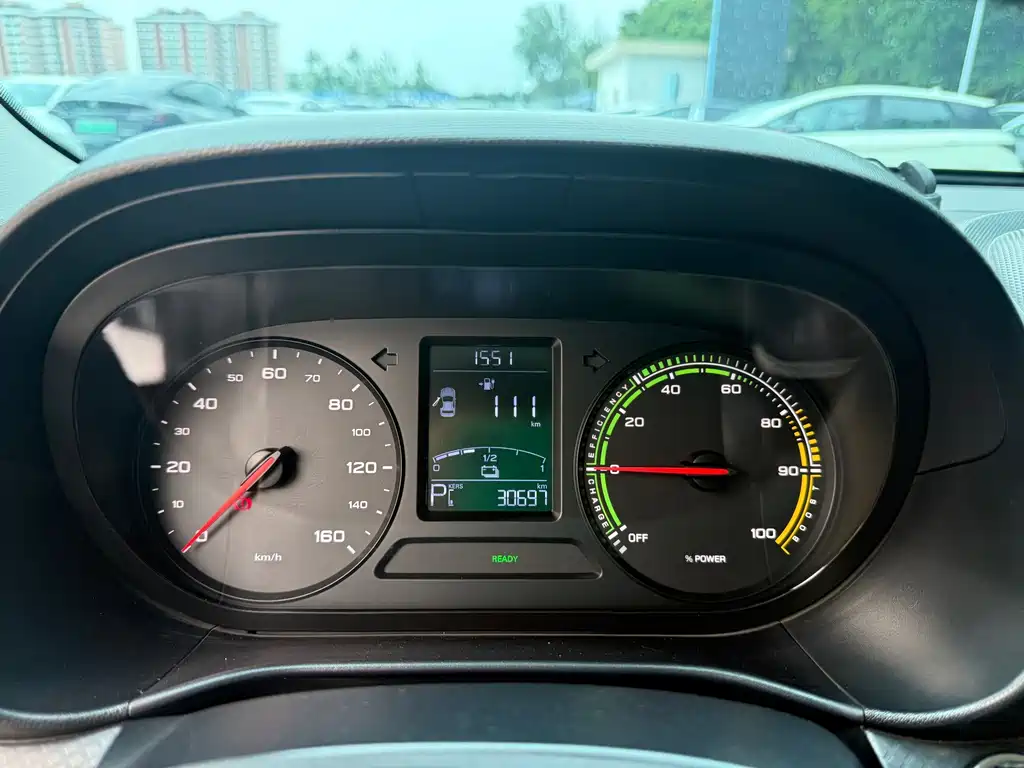 Roewe Clever — миниатюра 8