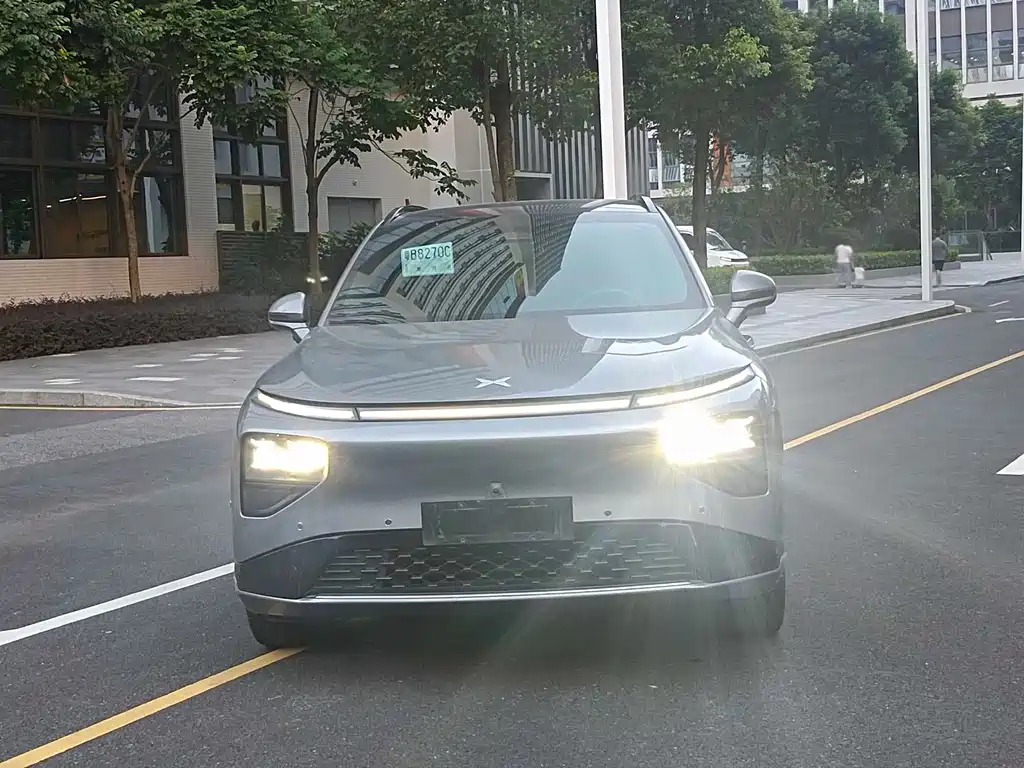 XPeng G9 — миниатюра 2