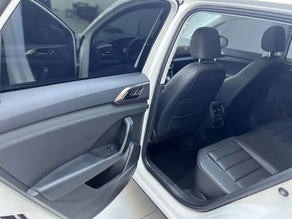 Volkswagen Tharu — миниатюра 12