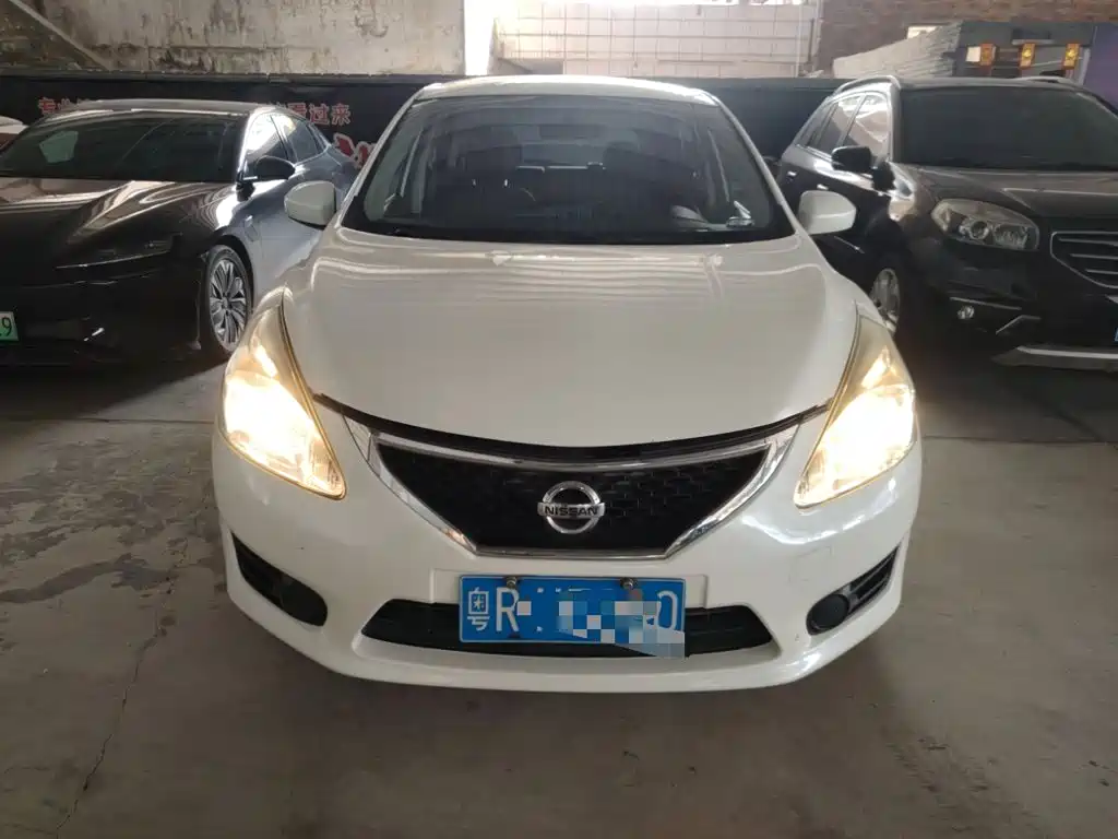 Nissan Tiida — миниатюра 3