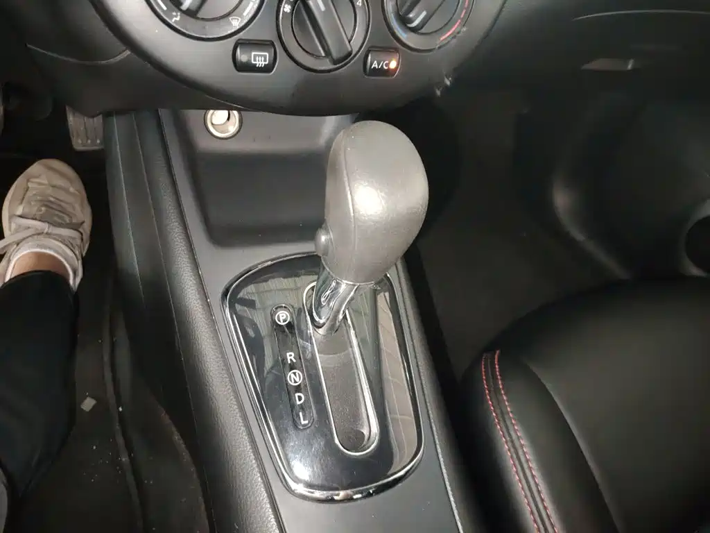 Nissan Tiida — миниатюра 14