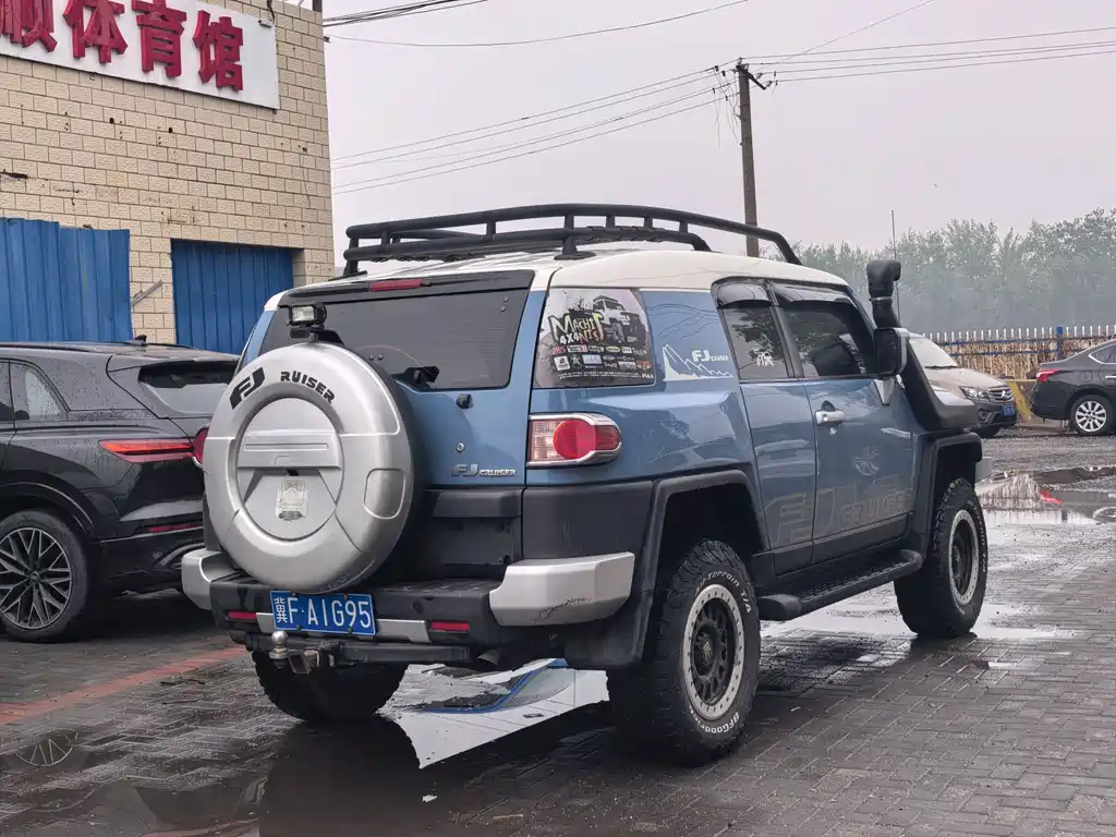 Toyota FJ Cruiser FJ 2019 4.0L AT