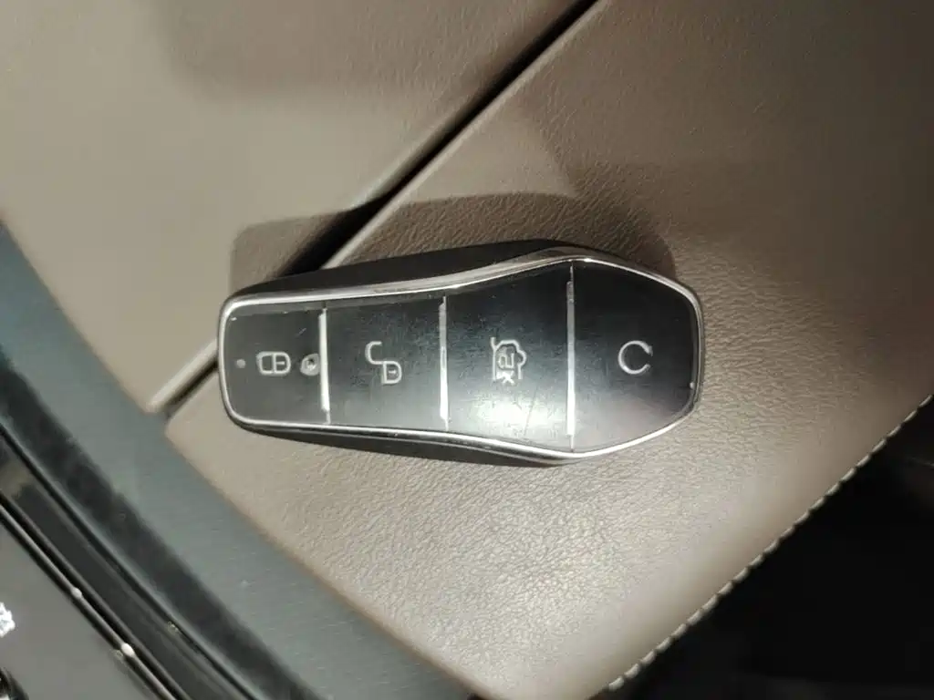 BYD Han — миниатюра 9