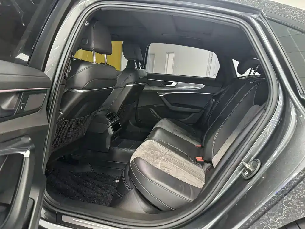 Audi A6L — миниатюра 5