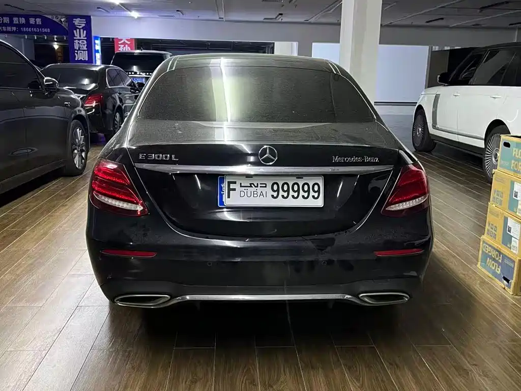 Mercedes-Benz E-Class — миниатюра 5