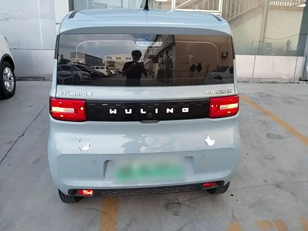 Wuling MINIEV — миниатюра 6