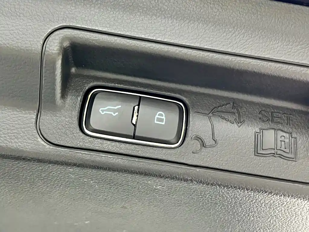 Ford Explorer — миниатюра 17