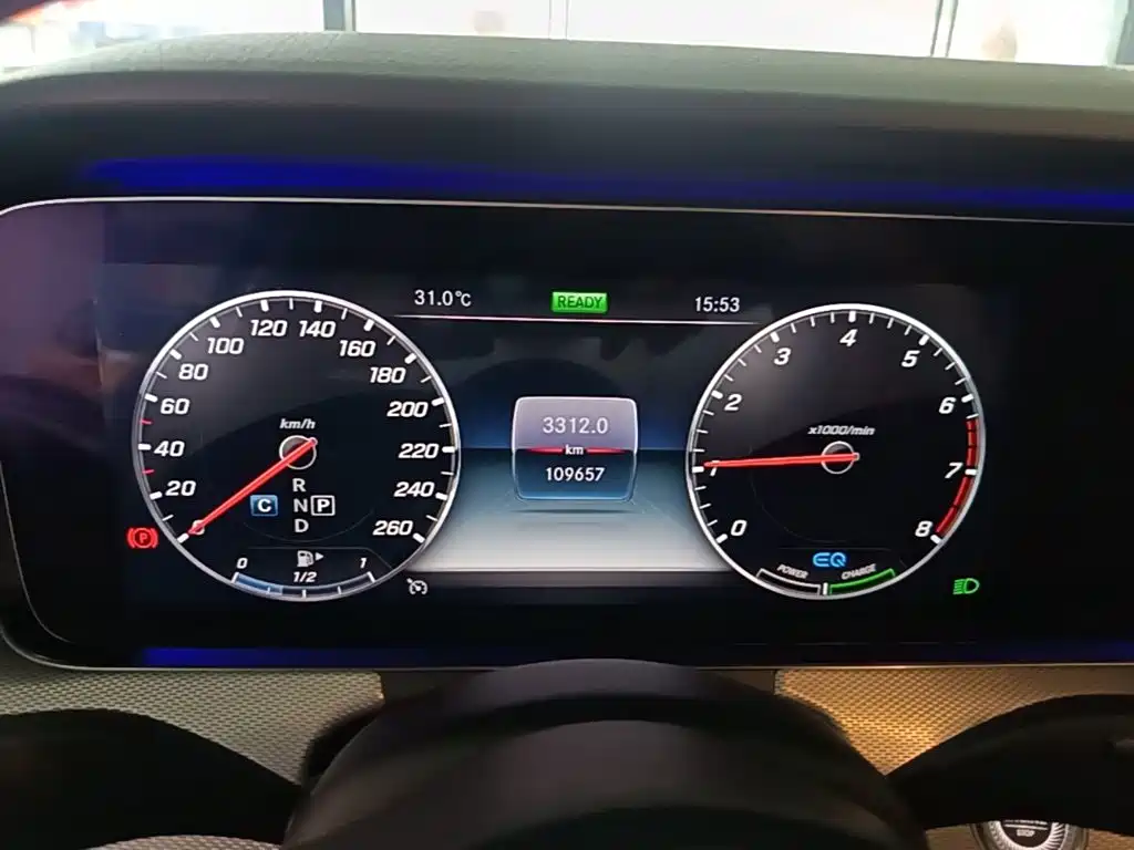 Mercedes-Benz E-Class (Import) — миниатюра 12