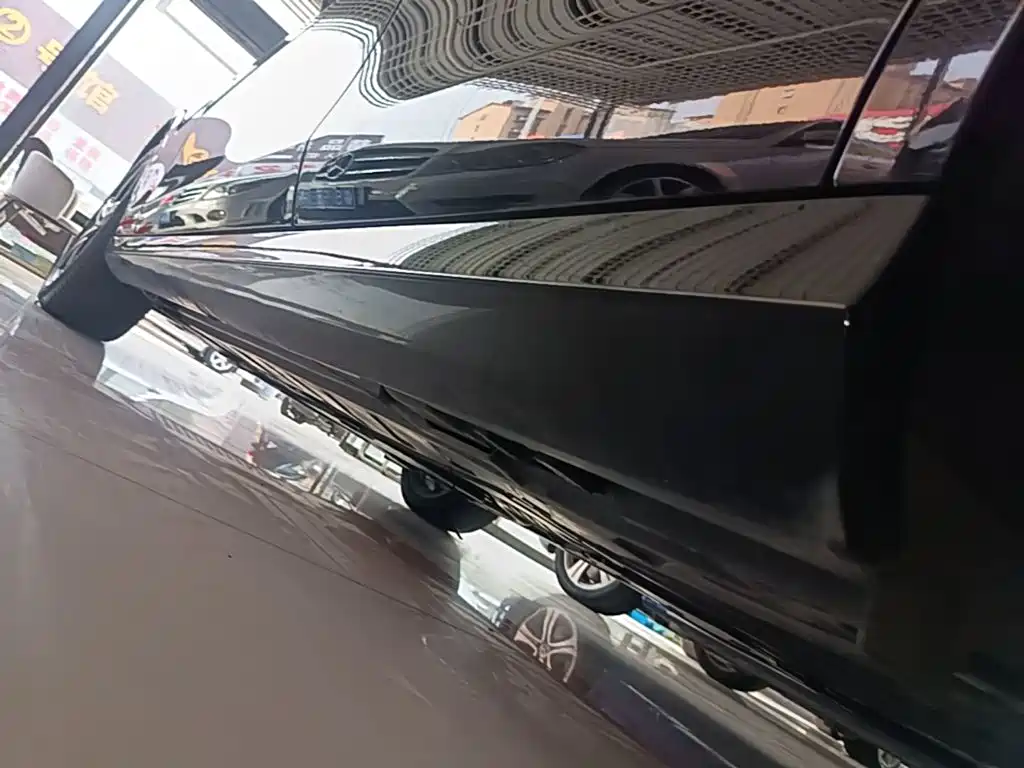 Mercedes-Benz E-Class (Import) — миниатюра 22