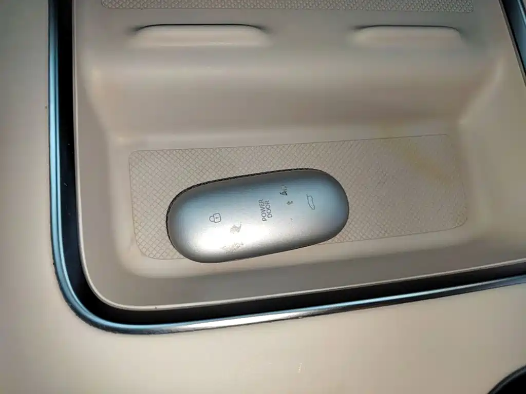 Li Auto Li MEGA — миниатюра 9