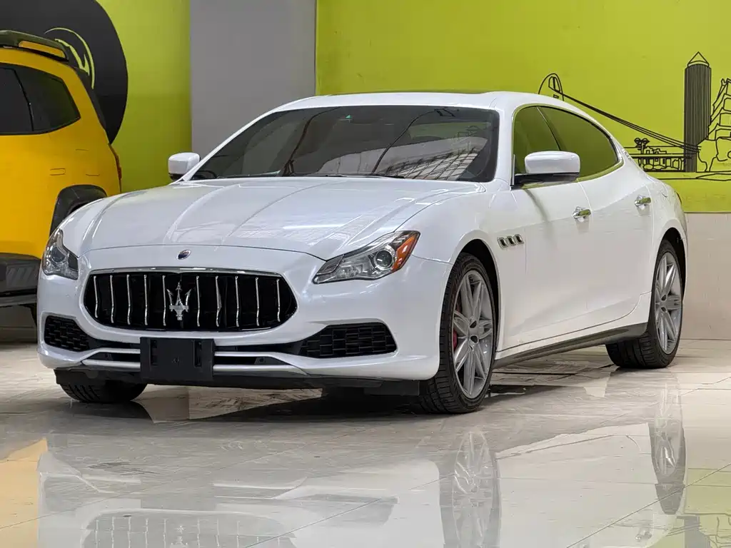 Maserati Quattroporte