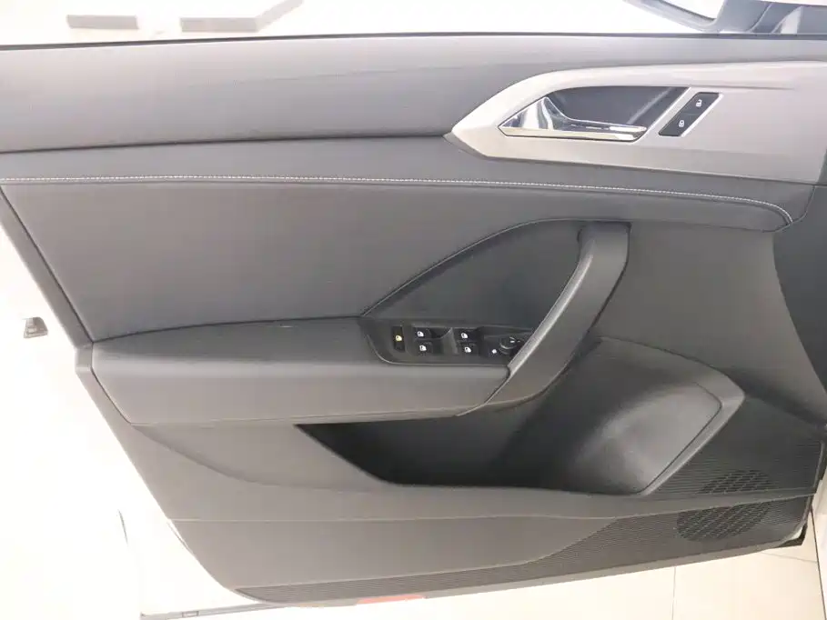 Volkswagen Tharu New Energy — миниатюра 11