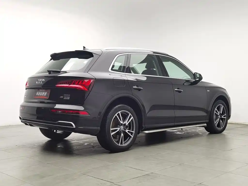 Audi Q5L — миниатюра 2
