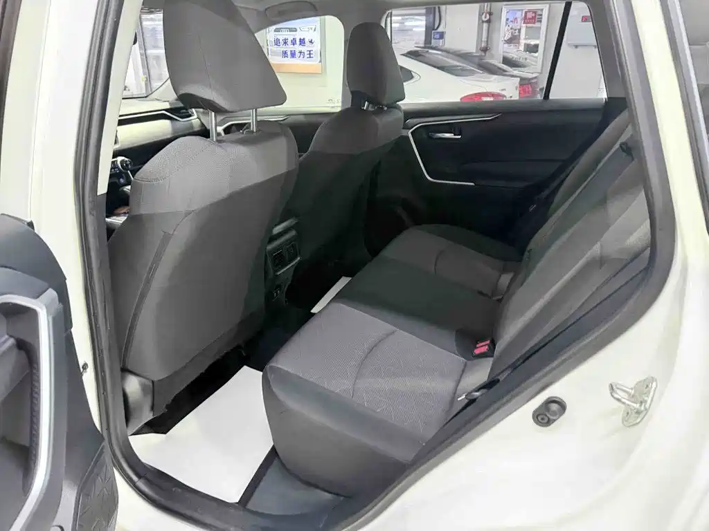 TOYOTA RAV4 RONGFANG