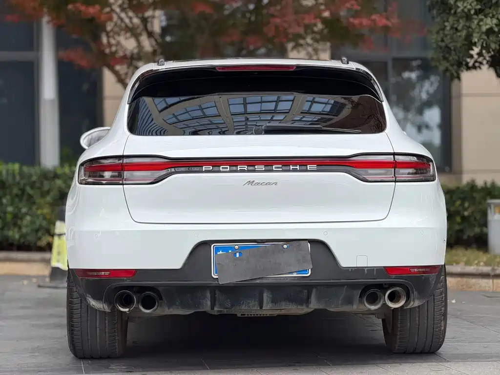 Porsche Macan — миниатюра 9