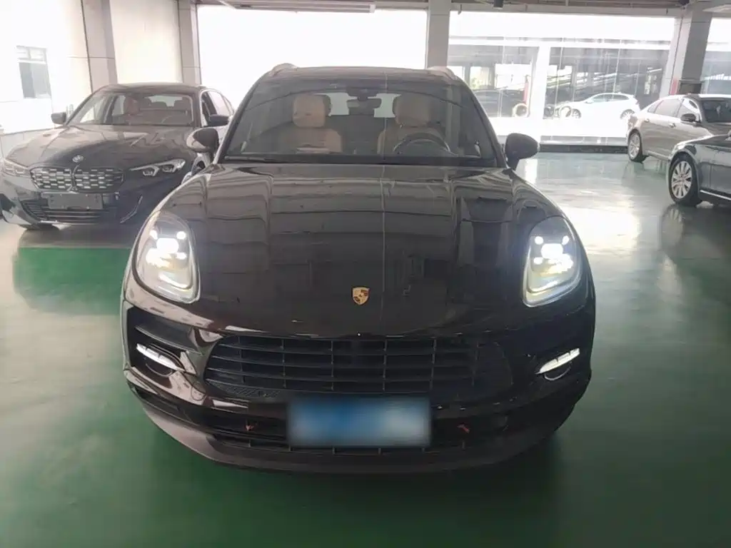 Porsche Macan — миниатюра 3