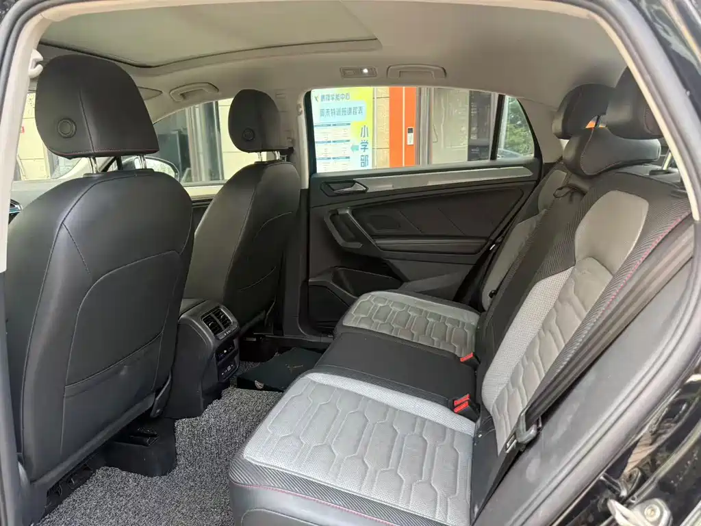 Volkswagen Tiguan X — миниатюра 5