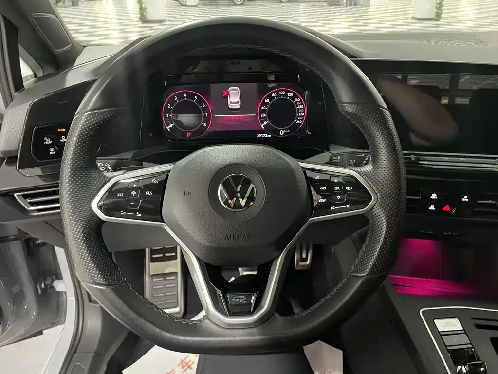 Volkswagen Golf — миниатюра 12